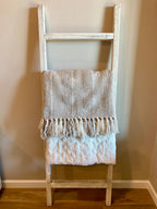 BARNWOODUSA Rustic Farmhouse Decorative Ladder, 72x21x1.63, White Wash | Comes Fully Assembled -- Nothing to build, and no complicated instructions. Item will have 6 rungs that are 18 inches wide.