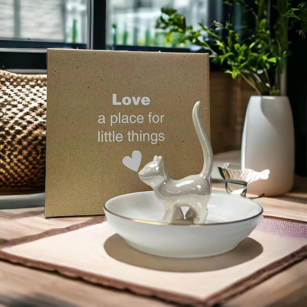 ROSA&ROSE Cat Ring Holder Trinket Tray Ceramic Jewelry Dish Decorative Ring Holder/Trinket Tray Engagement Wedding Birthday Gifts for Women Her(Pearl White)
