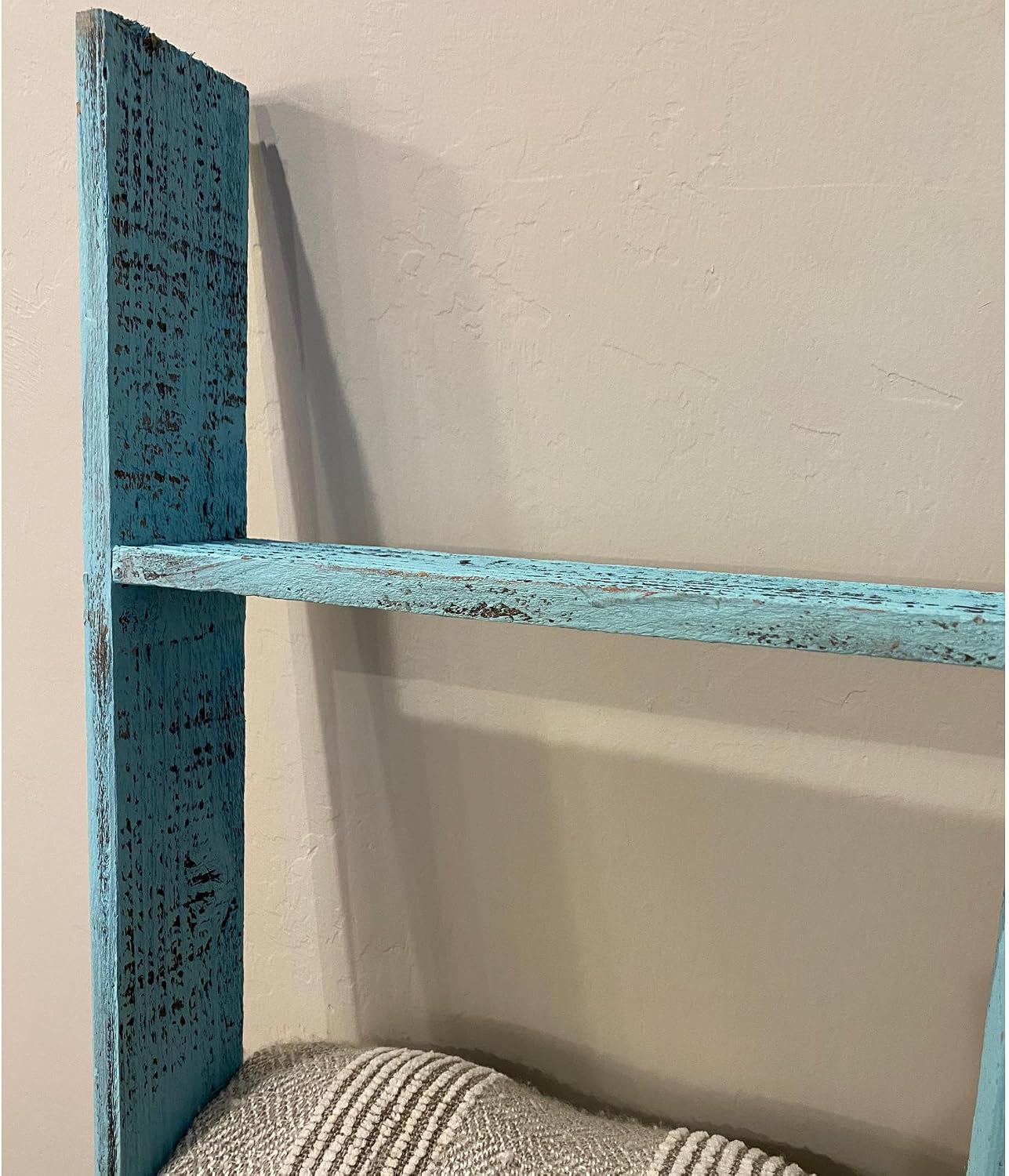 BARNWOODUSA Reclaimed Wood Bookcase Ladder 5 Foot, 5-Foot, Turqouise | Instant Style Upgrade: Elevate your space with a chic, classic blanket storage solution!