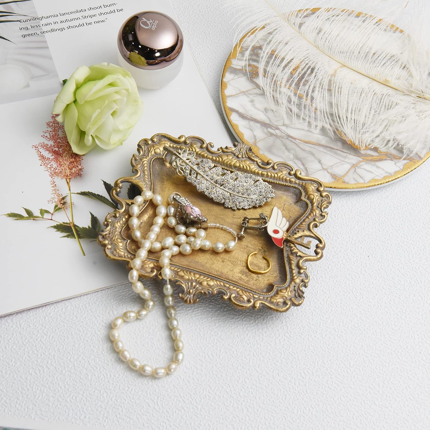 Funly mee Small Antique Trinket Dish Vintage Gold Metal Jewelry Tray, Ring Holder-5.3 x 3.5 x 1.2 inches