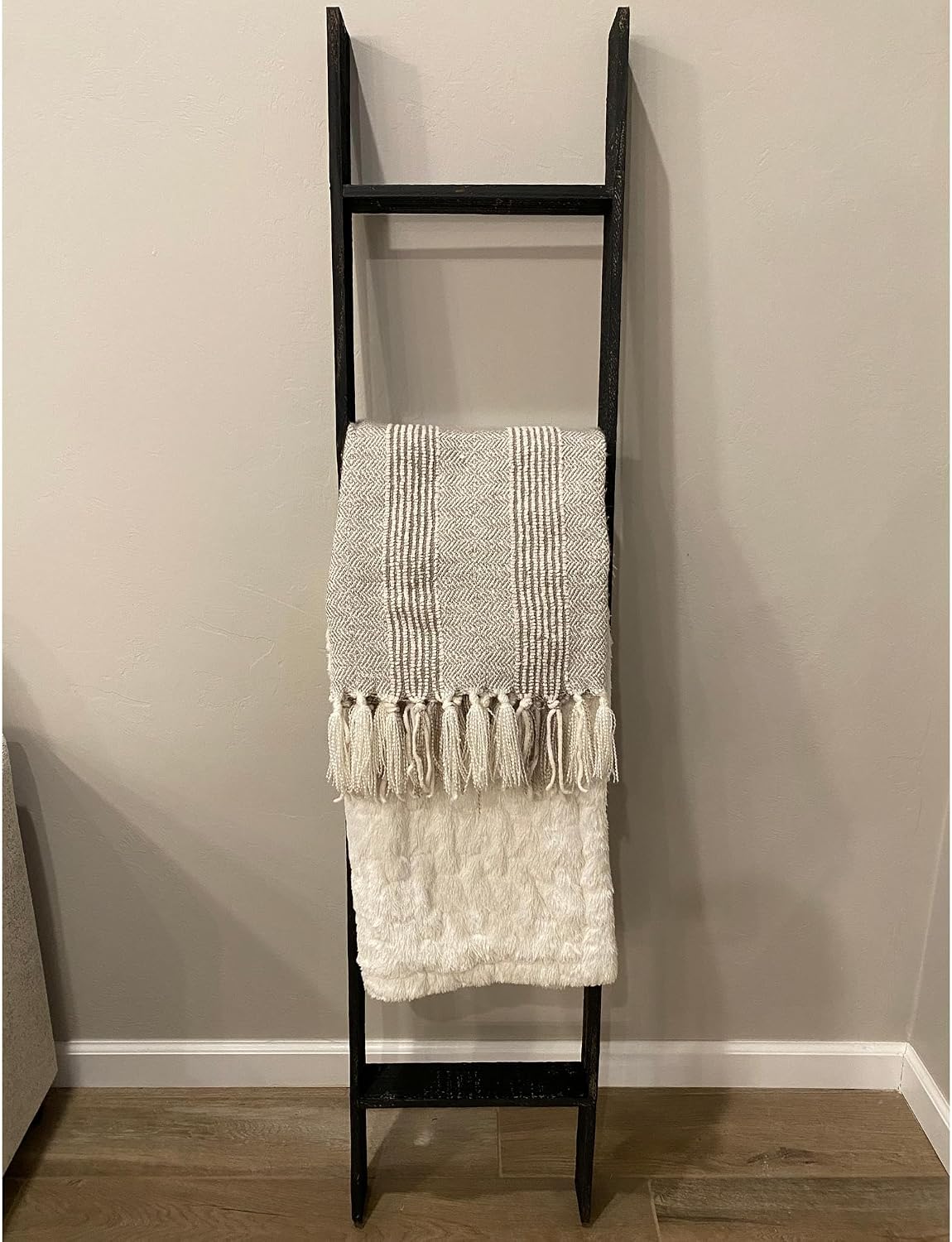 BARNWOODUSA Reclaimed Wood Bookcase Ladder 5 Foot, 5-Foot, Black | Instant Style Upgrade: Elevate your space with a chic, classic blanket storage solution!