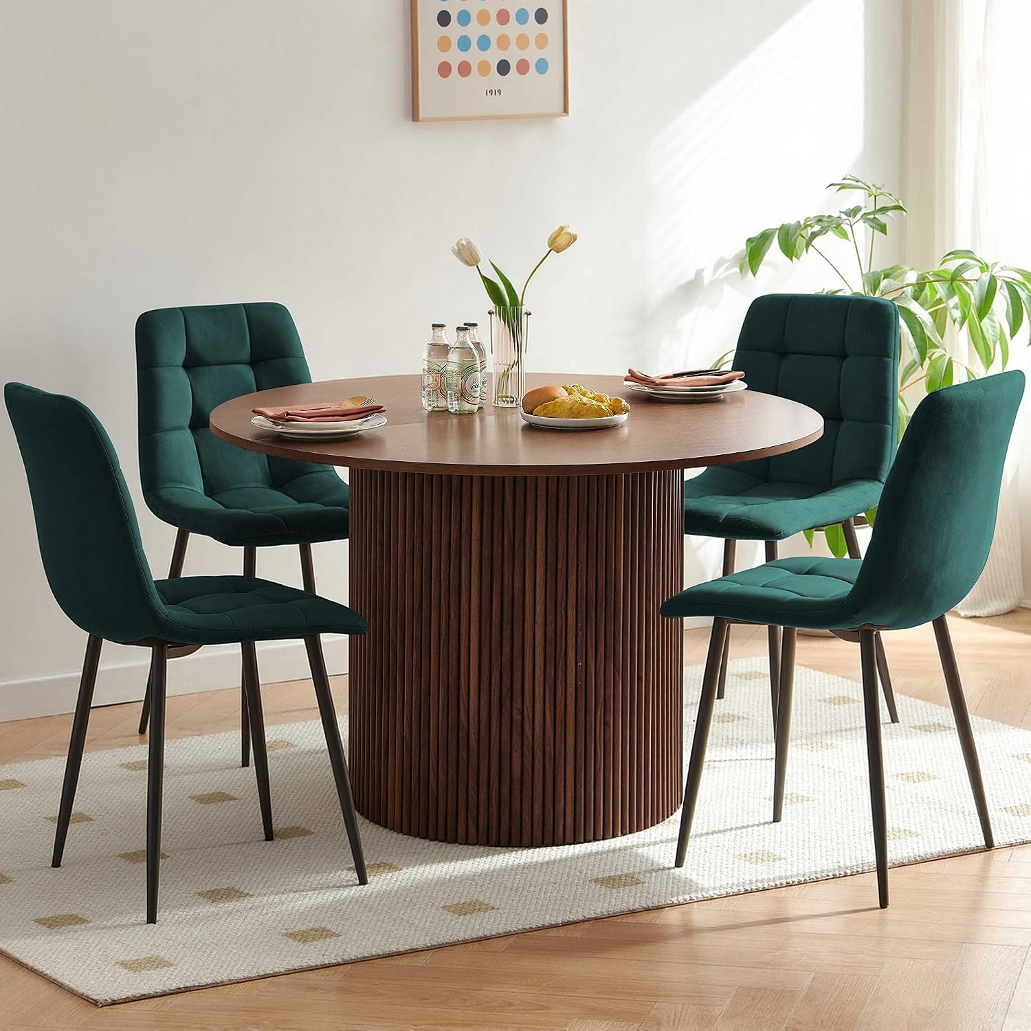 Homedot 5 Pieces Dining Table Set for 4, Rustic Round Dining Table Fluted with Velvet Dining Chairs Upholstered, Walnut Kitchen Table & Green Chairs Set for Living Room, Dining Hall