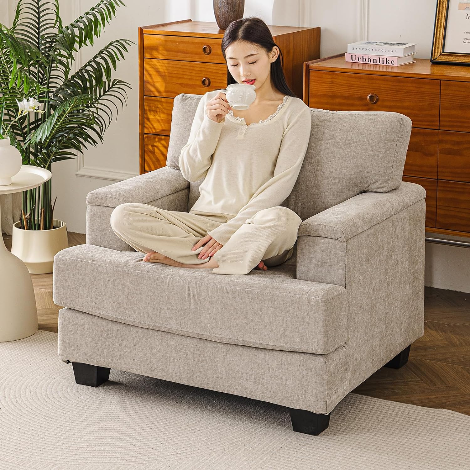 Oversized Accent Chair with Armrest Organizer,Comfy Living Room Chairs with Thick Cushion,Upholstered Linen Fabric Armchair,Big Reading Chair,Sofa Chair for Bedroom,Khaki