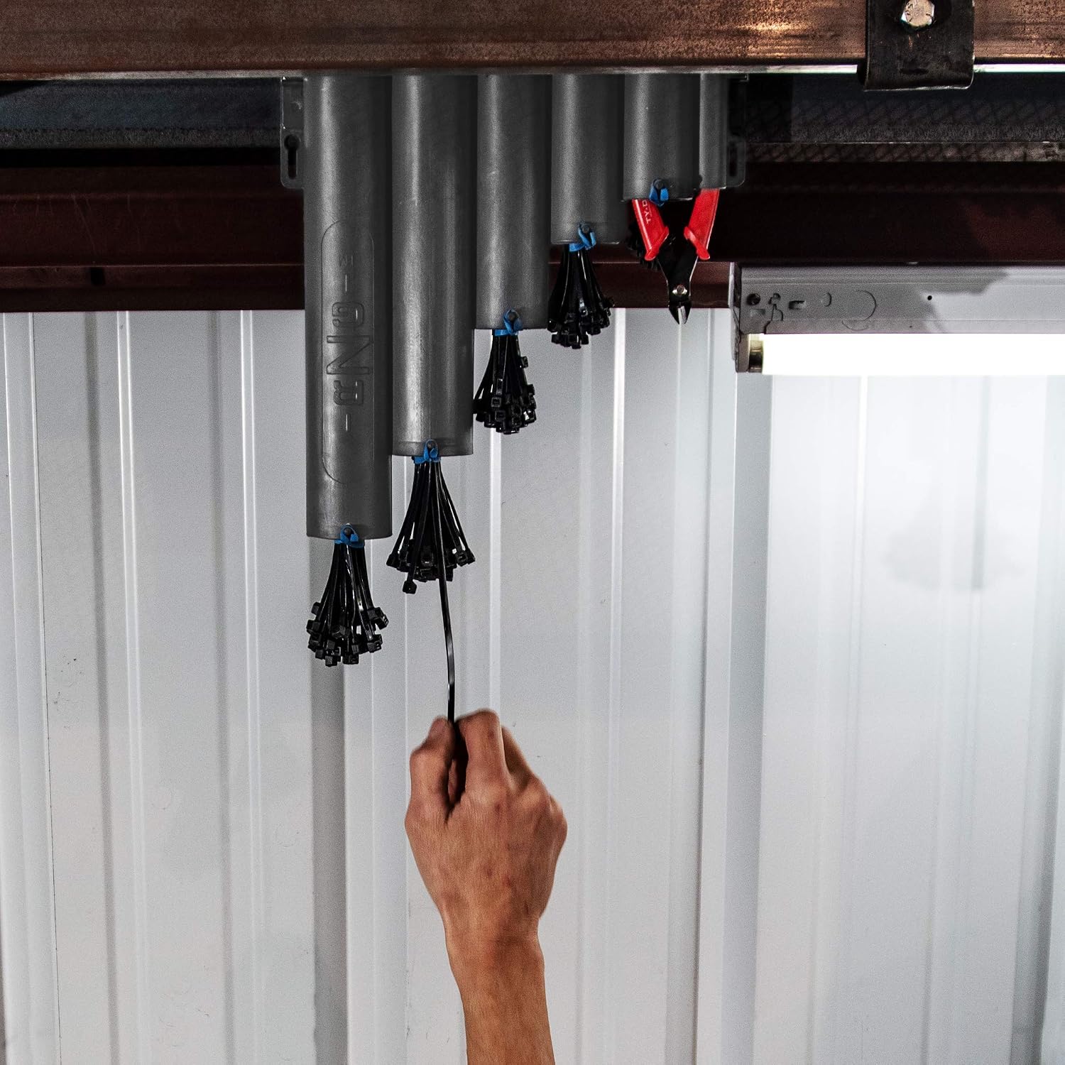 Ready-Zip-Go (tm) Cable Tie Organizer, Magnetic Base