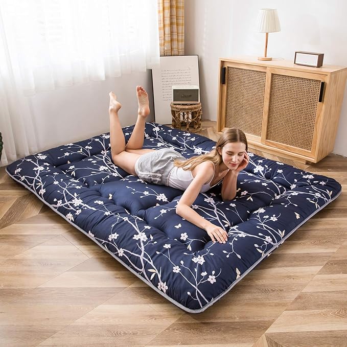 MAXYOYO Japanese Floor Mattress Futon Mattress, 4" Thicken Tatami Mat Sleeping Pad Foldable Roll Up Mat Boys Girls Dormitory Pad Kids Floor Lounger Pillow Bed, Charcoal Grey, Queen Size
