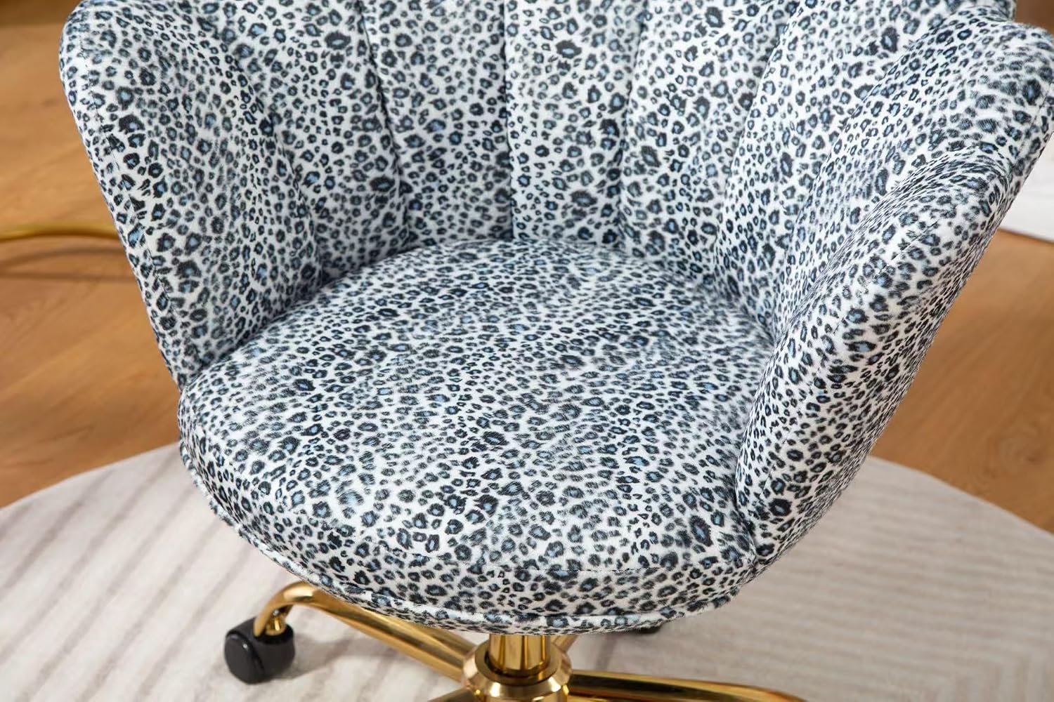 Comfy Home Office Task Chair with Wheels, Cute Modern Upholstered PU Seashell Back Adjustable Swivel Vanity Desk Chair, for Women,for Girls, Living Room, Bedroom（Snow Leopard Pattern