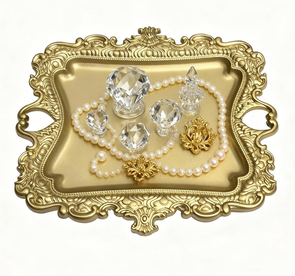 1 Pack Vintage Gold Jewelry Dish Brushed Gold Jewelry Trays ideal for holding jewelry rings and small trinkets.