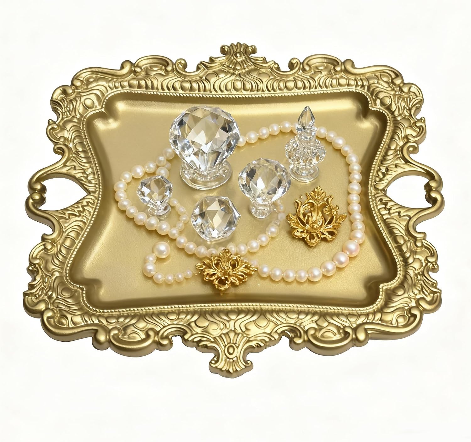 1 Pack Vintage Gold Jewelry Dish Brushed Gold Jewelry Trays ideal for holding jewelry rings and small trinkets.