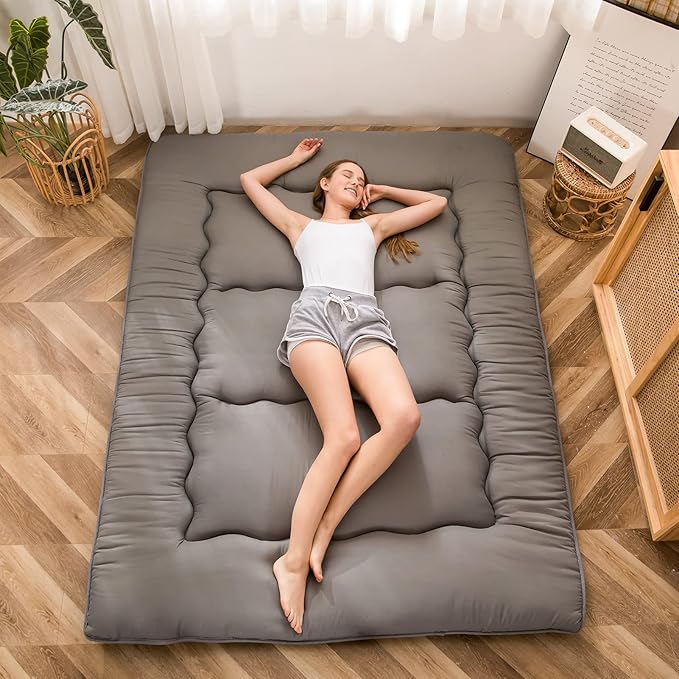MAXYOYO Japanese Floor Mattress Futon Mattress, 4" Thicken Tatami Mat Sleeping Pad Foldable Roll Up Mat Boys Girls Dormitory Pad Kids Floor Lounger Pillow Bed, Charcoal Grey, Queen Size