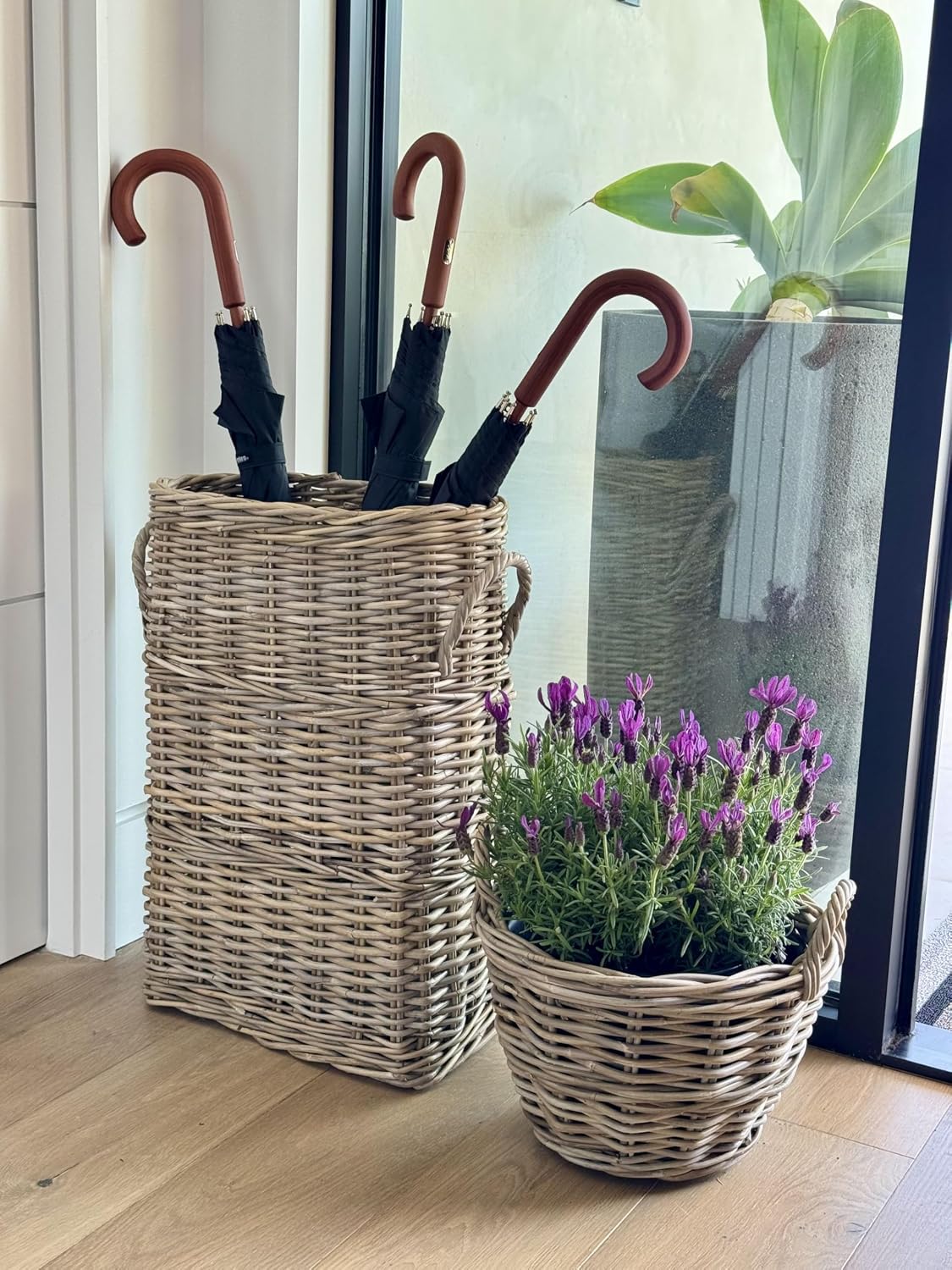 Kouboo Oval Rattan Kobo Umbrella Holder, Freestanding Umbrella Stand and Rack with Drip Tray for Home, Office or Business Entryway