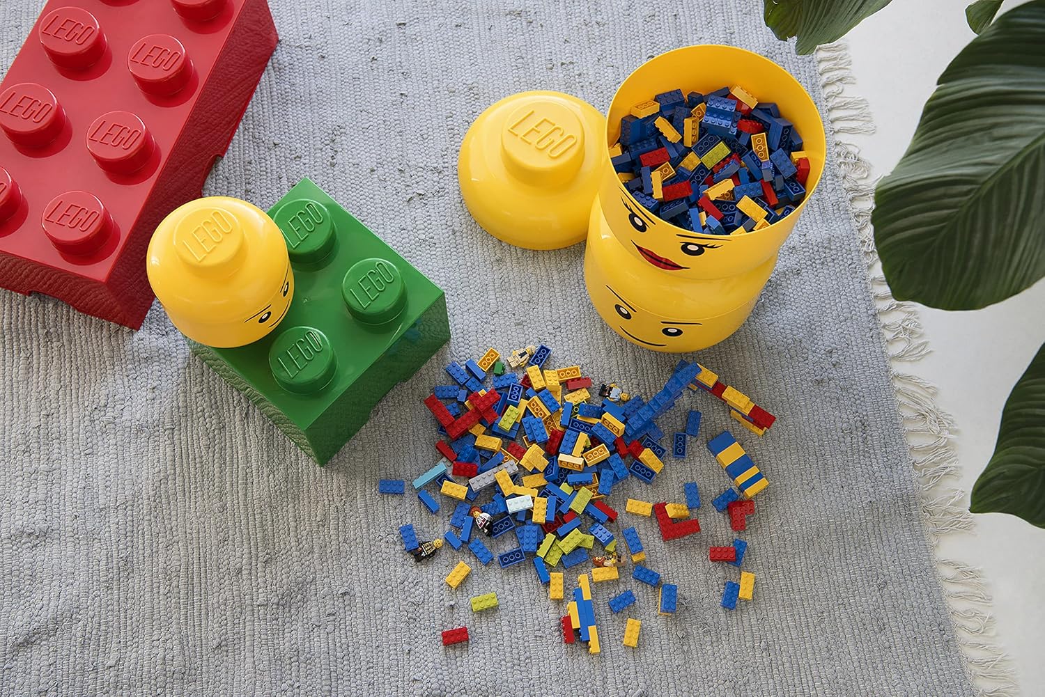 LEGO Iconic Storage Head Large, Stackable Storage Box, 8,5 L, Yellow, Happy Boy
