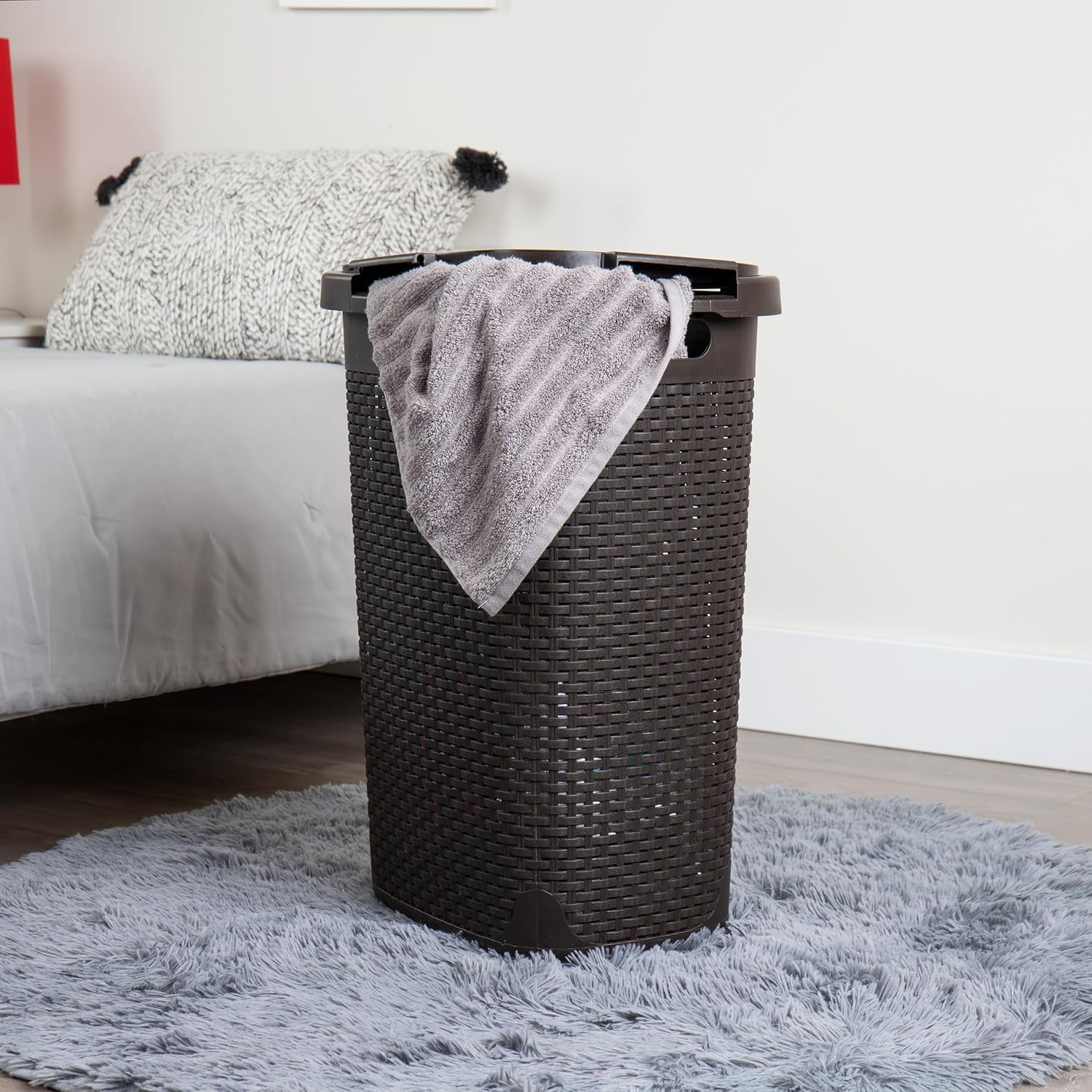 Mind Reader Slim Laundry Hamper with Lid, 60L Clothes Basket, Premium Wicker Design, Plastic, Brown