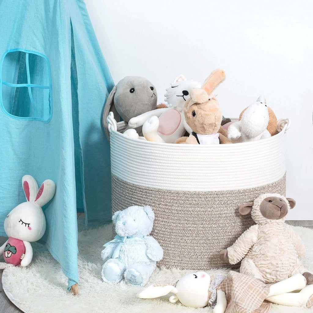 MINTWOOD Design Extra Large 22 x 16in Decorative Woven Cotton Rope Blanket Storage Basket Bin Living Room with Handles and Laundry Hamper for Pillows, Pool Towels, Dog Toys, Shoes, Light Brown