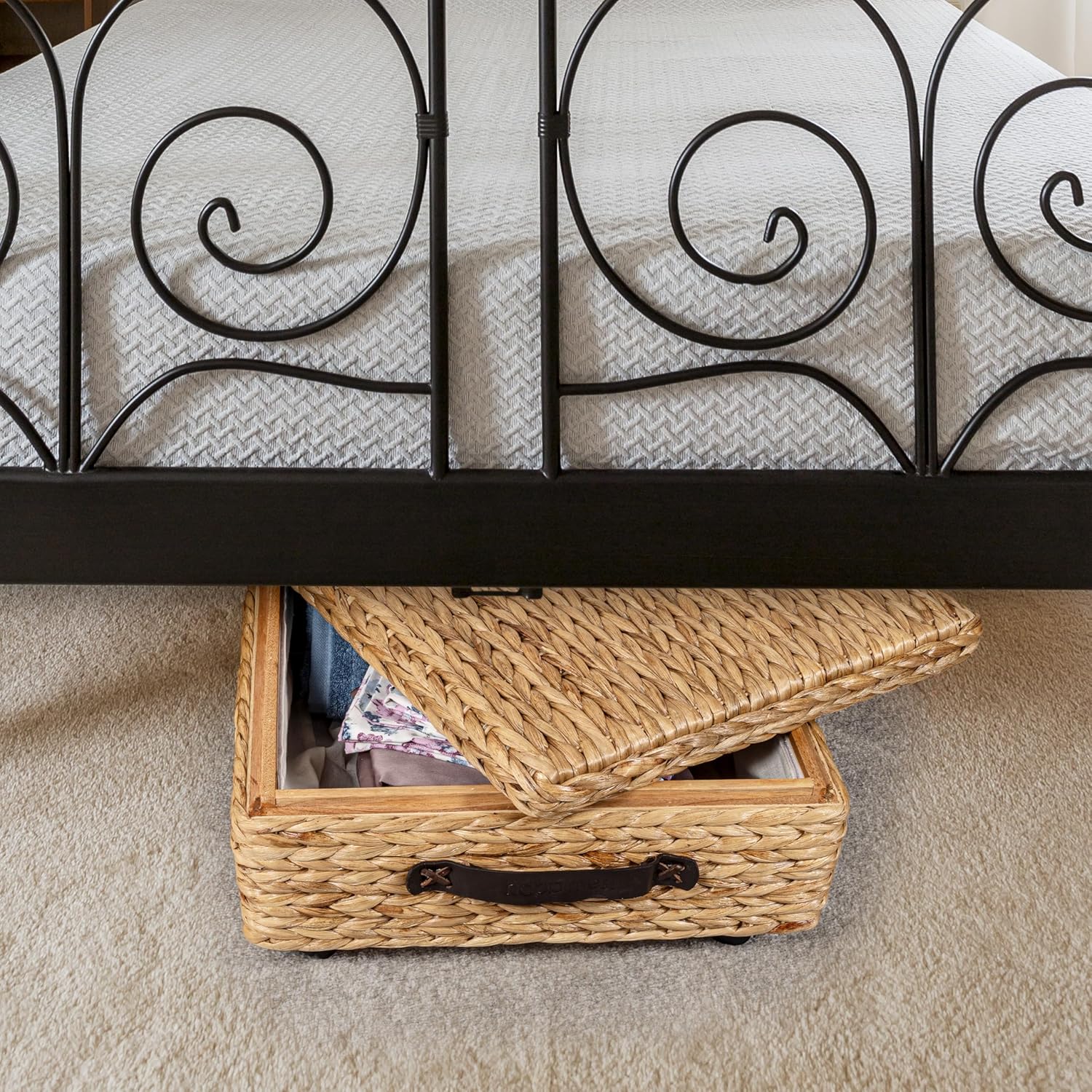 happimess BSK1006A 26.38" Chett Minimalist Hand-Woven Hyacinth/Wood Underbed Storage Bin with Wheels and Handles for Storage and Decoration in Bathroom, Bedroom, Closet, Entryway, Guest Room, Natural