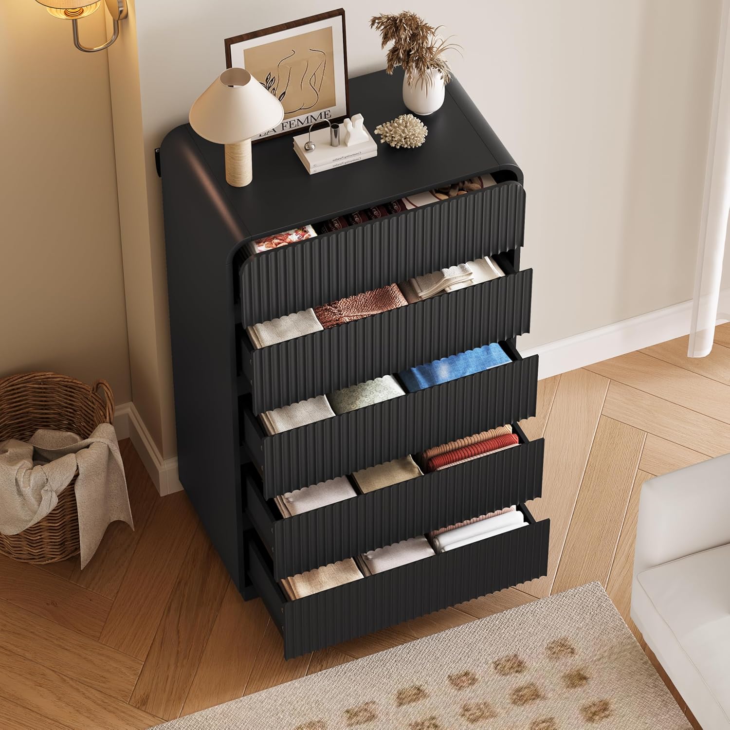 Tall Dresser for Bedroom with 5 Drawers, Fluted Chest of Drawers with Round Curved Corner, Hidden Handles, Modern Wood Storage Organizer for Bedroom, Nursery, Living Room